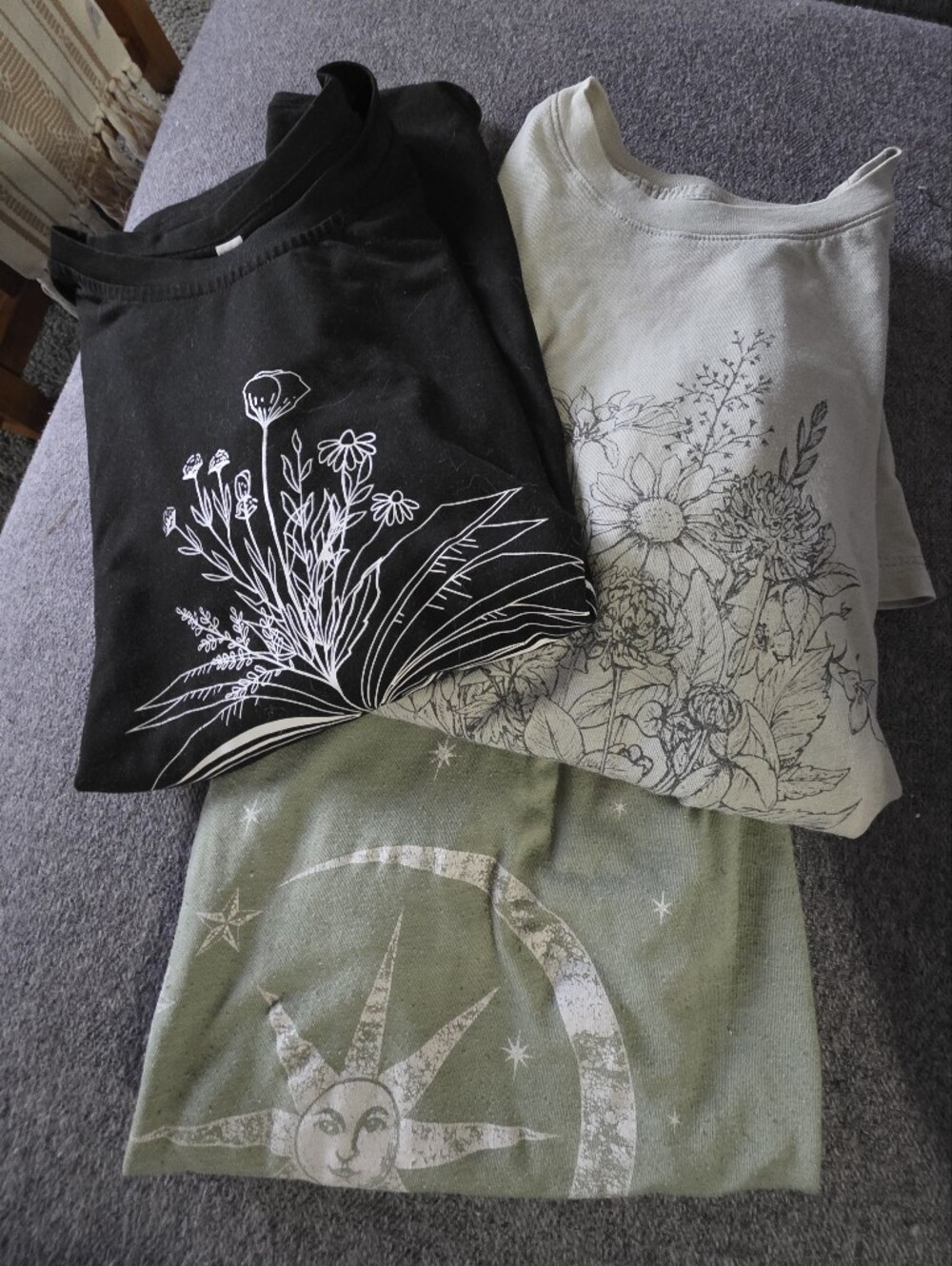 3 Girls Floral Graphic Tee - Black, Light Gray, Olive